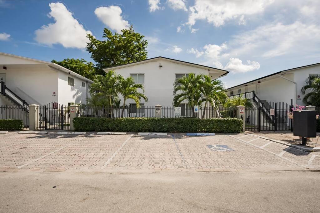 A2 - Endless Summer Vacation Rentals - 3 Bedroom Apartment Close To Casino Fort Lauderdale Exterior foto